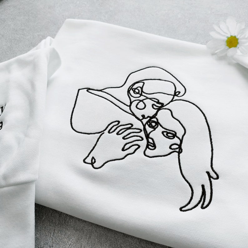 Custom photo line embroidered sweatshirt,Personalized sweatshirt,outline photo sweatshirt,Custum couple Hoodie, Wedding Gift image 4