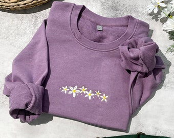 Daisies embroidered sweatshirt,embroidered Floral crewneck sweatshirt,embroidered crewneck,Best Friends Gift