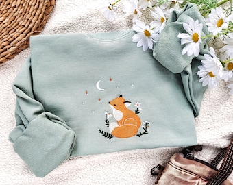 Fox Daisy Embroidered Sweatshirt,Embroidered Sweatshirt Vintage,Embroidered Crewneck ,Nature Lover Gift