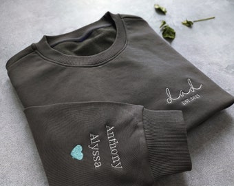 Personalisierte Papa bestickt Sweatshirt mit Kindernamen, benutzerdefinierte Daddy Est Hoodie, Geschenke für Papa, Vatertagsgeschenk, Papa Geschenke von Tochter