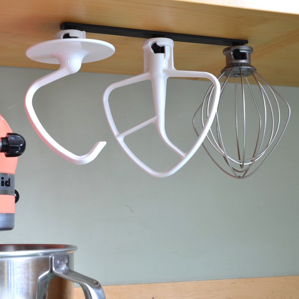 KitchenAid-mixer met drievoudige opzetstukken | Ruimtebesparende opbergerhouder
