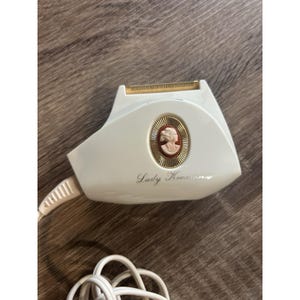 Vintage Lady Kenmore Elektrorasierer Modell # 820-9395 mit Koffer FUNKTIONIERT 1960er Jahre