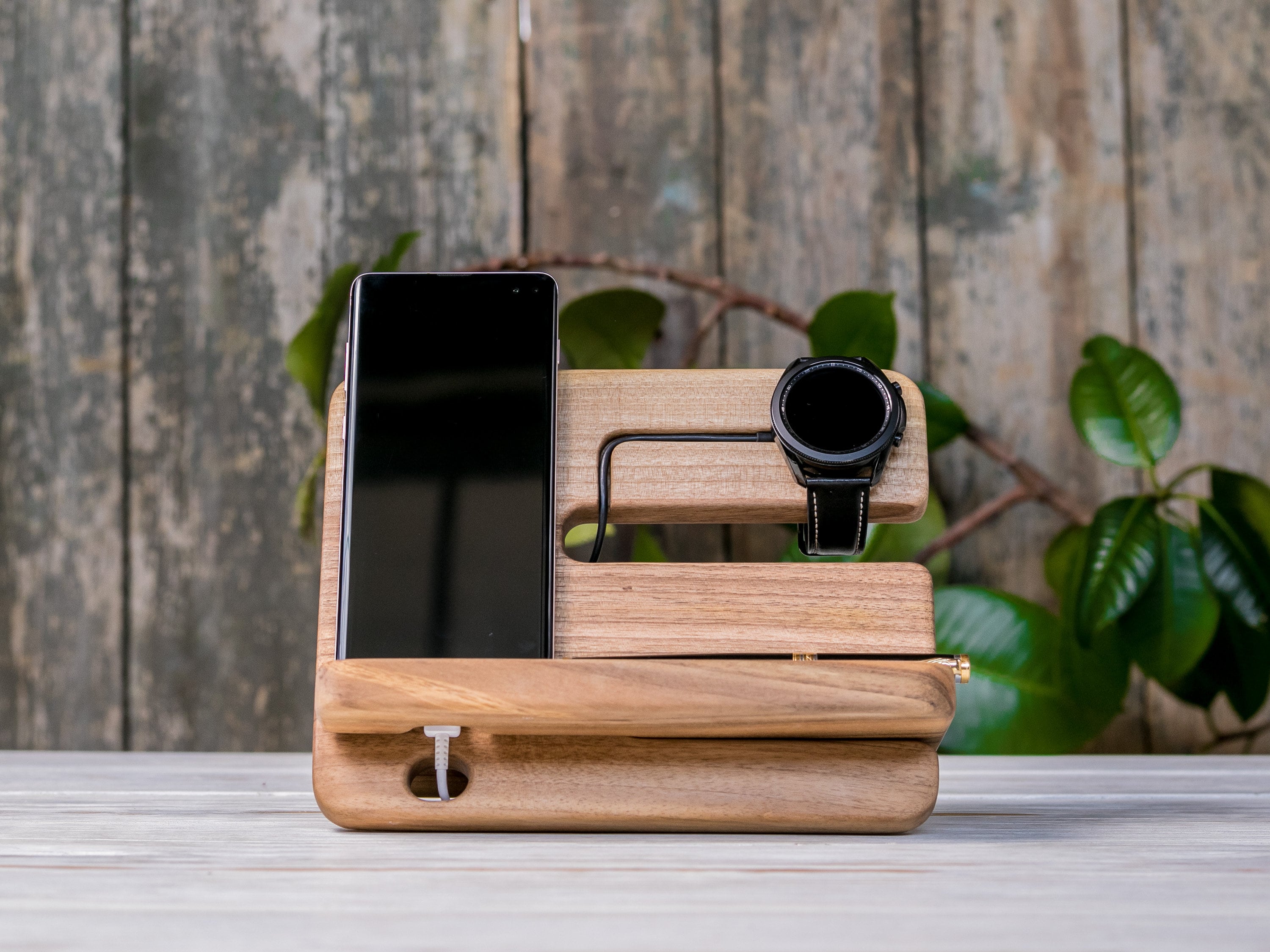 Gifts for Men&Women Wooden Phone Stand Holder Gadgets for Men Gifts for Him  Personalised Birthday Gifts for Her Tablet Stand, Desk Accessories Gifts
