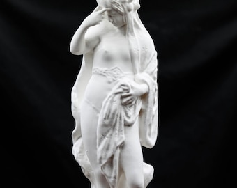 NYX、ニュクス女神、女神ニュクス、夜の女神、ギリシャの女神像、月の