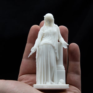 Medea Mythological Figurine | High Detail Resin Printed Miniature |