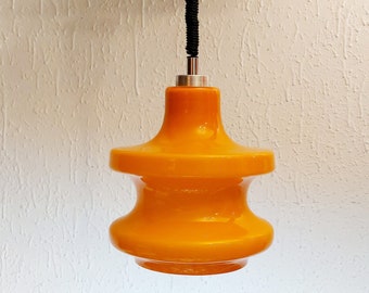 Lámpara colgante de cristal opalino de la era espacial, lámpara de techo naranja, Yugoslavia años 70