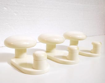 Set of 3 Italian Postmodernist Wall Hooks | Carlo Bartoli Space Age Design