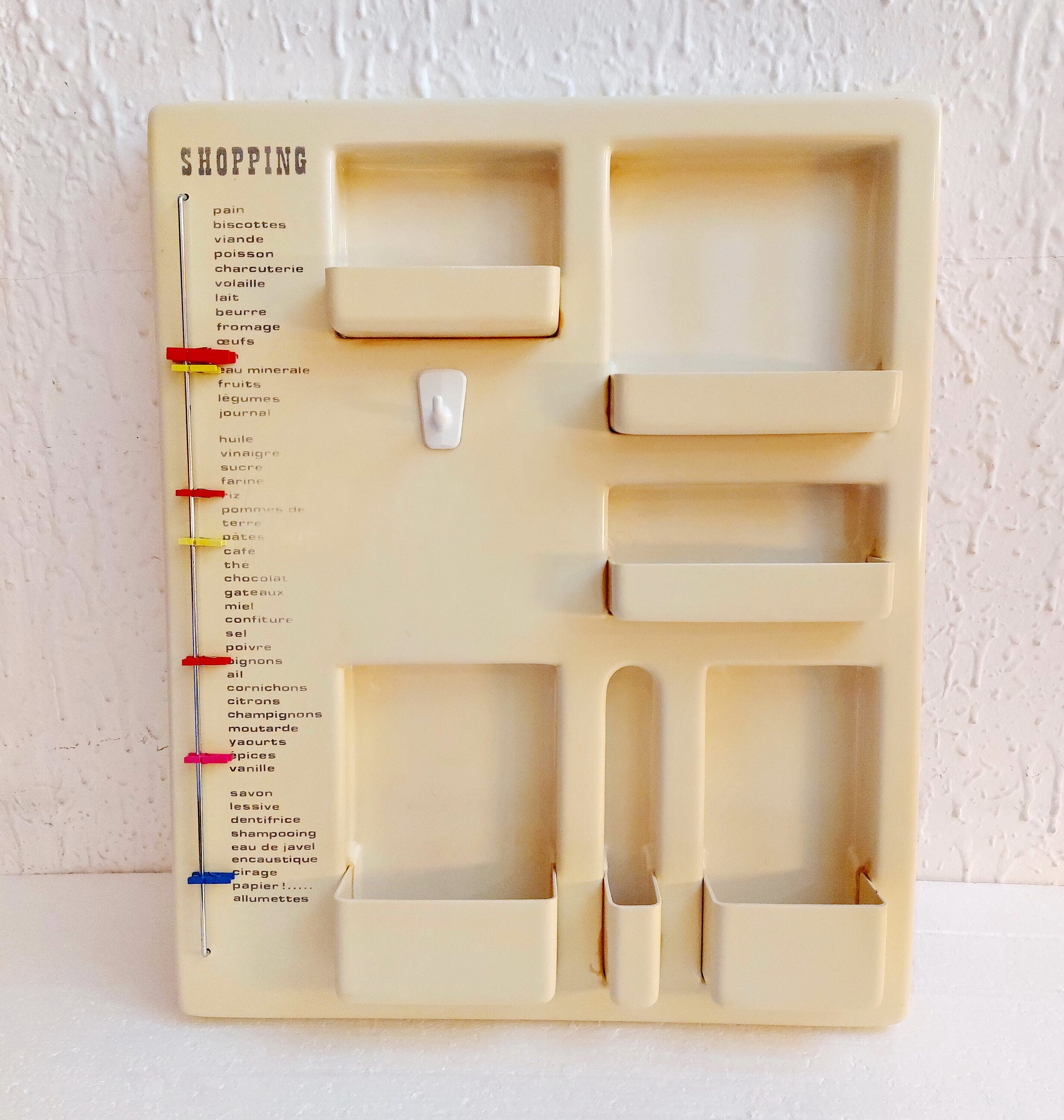 Plastic cheap wall organizer