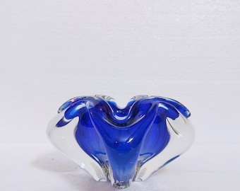 Cenicero vintage de cristal artístico azul checo - Josef Hospodka - Estilo moderno de mediados de siglo