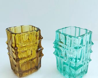 ビンテージ　チェコスロバキア製　Sklo Union フラワーベース スクロ・ユニオン・ロシツェの花瓶ウラジスラフ・アーバン2点中1点