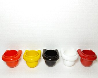 Space Age, Vintage Toothbrush Holder - Plastic in 5 Colors - Yugoslavia 80's