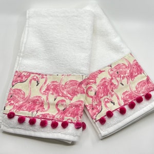 Flamingo hand towel set for bathroom, Tropical bathroom decor, Pink Flamingo decor, Decorative hand towels, Birthday gift for sister friend