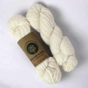 Alpaca wool / suri alpaca wool / thick alpaca wool / chunky wool / fluffy wool / baby alpaca wool / thick wool for knitting