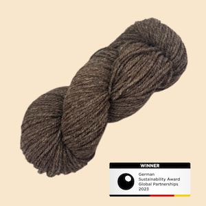 Alpaca wool | Handspun alpaca wool | Natural knitting wool | Undyed knitting yarn | Raw wool | Organic | DK wool | Yarn | Brown