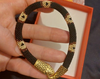 Bracciale di perline di semi in oro nero, collana serpente. Ouroboros serpente in oro nero. Bracciale avvolgente serpente da uomo e da donna. Collana serpente.