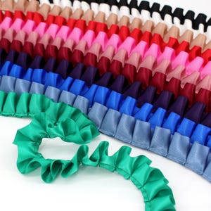 Box Pleated Double Satin Ribbon - 25mm x 1m - 7232