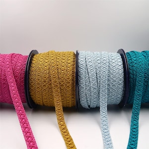 Gimp Braid With Criss Cross Design 12mm x1m - 7980