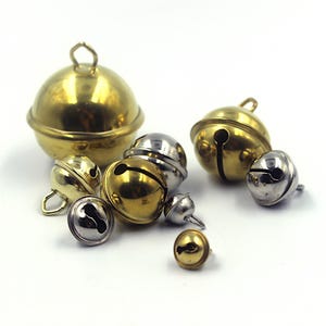 Round Metal Jingle Bells x 5 7053