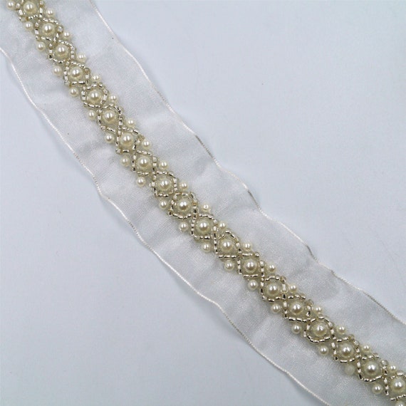 オーガンザビーズ編み込みフェイクパール付きアイボリー32mm×1m - 6485 