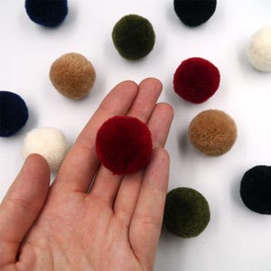 Loose Soft Pom-Poms - 30mm x 5pcs - 6873