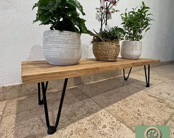 Blumenbank aus Wildeiche – Stilvoll & langlebig. Perfekt für Pflanzen und Deko. Verschiedene Höhen verfügbar, modernes und rustikales Design