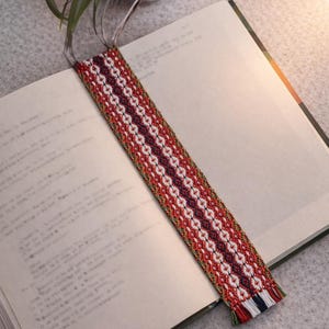 Red Handwoven Bookmark, White Green Zigzag Motif, Artisan Tapestry, Heritage Reader Gift