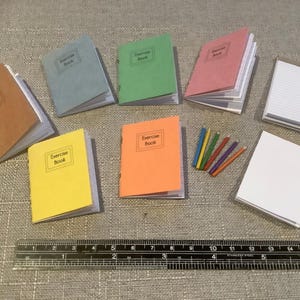 Libros escolares en miniatura y lápices, papelería, libros escolares a escala 1/6 para muñecas de moda