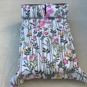 Miniature floral duvet, 1/12th scale bedding, pink floral print, bedroom accessories image 3