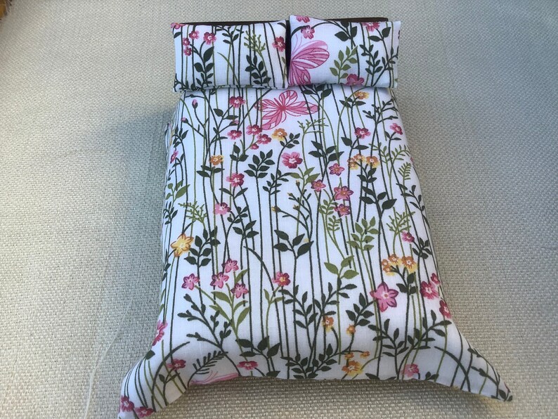 Miniature floral duvet, 1/12th scale bedding, pink floral print, bedroom accessories image 3