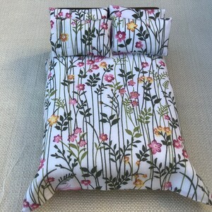 Miniature floral duvet, 1/12th scale bedding, pink floral print, bedroom accessories image 2