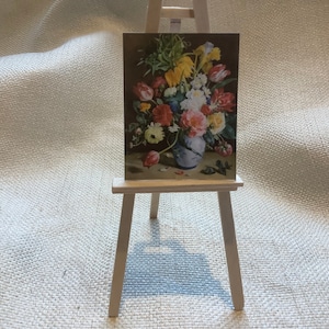 Miniature painting set with 2 paintings, easel and pictures, available with or without art set