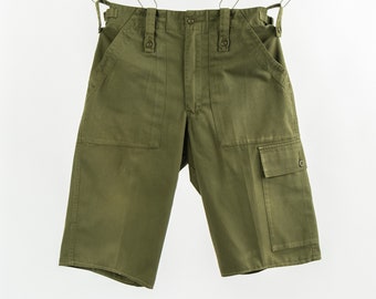 Vintage British Army Shorts - Size W30 L14 / 1990s / Faded / Olive Green / Army Surplus / Cinched Waist