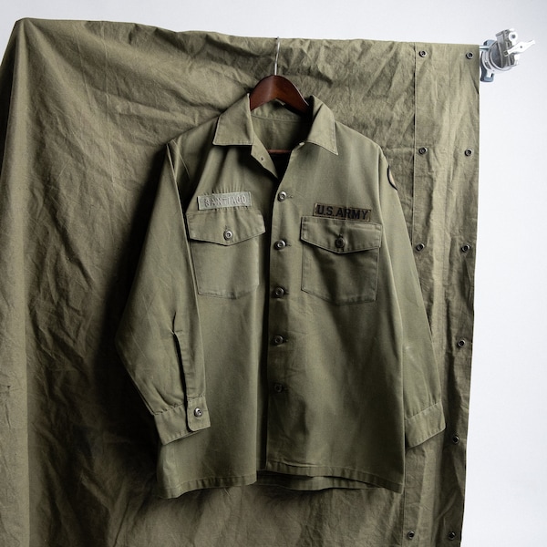 Vintage 80s US Army OG-107 Fatigue Shirt - Size Medium / Made in USA /Distressed / Army Surplus / Faded Green / Workwear / 1980s Button Down