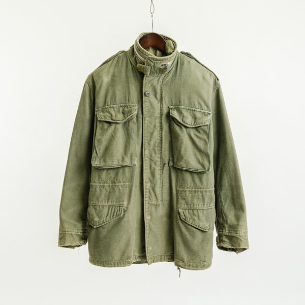 Vintage US Army M65 Chaqueta de campo - Tamaño Pequeño 40" Pecho / Excedente del Ejército / Hecho en EE.UU. / 1970s M65 Parka / OG107