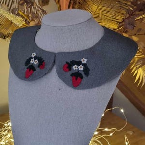 HAND EMBROIDERED COLLAR: &quot;Wild Strawberry&quot; French & artisanal manufacture