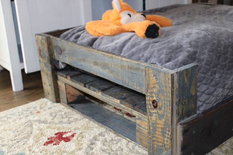 Reclaimed Pallet Wooden Dog Bed afbeelding 2