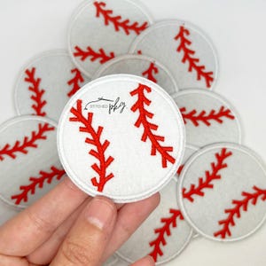 Baseball Aufnäher - Baseball Patch - Weißer Ball Sport - Trucker Hat - Baseball Mom - Taschen Accessoire - Jacke - Sport Mama - Baseball Patch