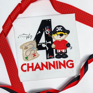 Chemise brodée pirate garçon - Carte au trésor - Applique - Nom personnalisé - Thème de fête d'anniversaire pirate - Tenue Bday Boy - Souvenir