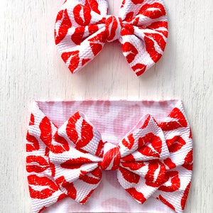 Lazo de San Valentín con besos: diadema de nailon, pañuelo para la cabeza, lazo con forma de cerdito o clip imagen 1