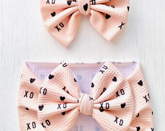XO Valentine's Bow: diadema de nylon, envoltura para la cabeza, cerditos o lazo de clip