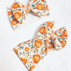 Lazo de calabaza y hojas de otoño: diadema de nailon, envoltura para la cabeza, cerditos o lazo de clip
