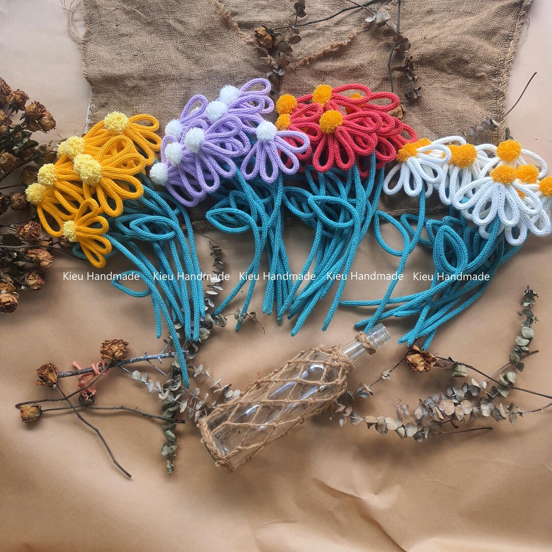 Custom Knitted Wire Art Flowers For Nursery Room Decor Daisy Flower