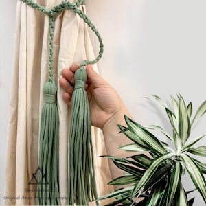 Set of 2 Decorative Curtain Tiebacks with Tassels
