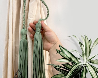 Set of 2 Decorative Curtain Tiebacks with Tassels