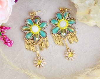 Beaded daisy earrings with flower dangle rhinestone, Statement bead floral earrings, Everyday lightweight earrings, Spring jewelry designs