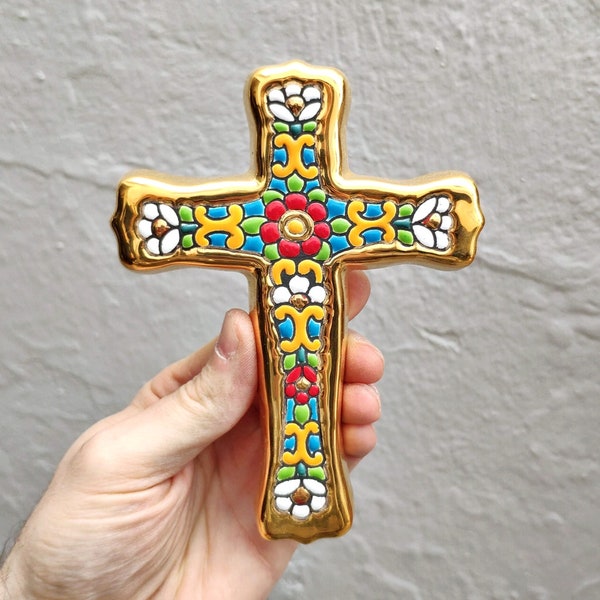 Petite croix en céramique émaillée main - or 24k - 15cm. (6") - Séville - Espagne - Croix murale andalouse en céramique - Crucifix en céramique -