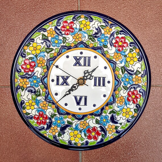 Orologio spagnolo in ceramica 22cm. 8.7 smaltato a mano a Siviglia