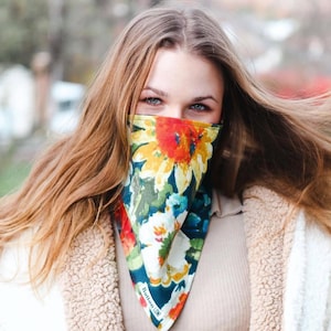 The Bandeece (fleece lined, Velcro adjustable, bandana shaped neck warmer)