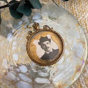 Antique Victorian double photo locket fob