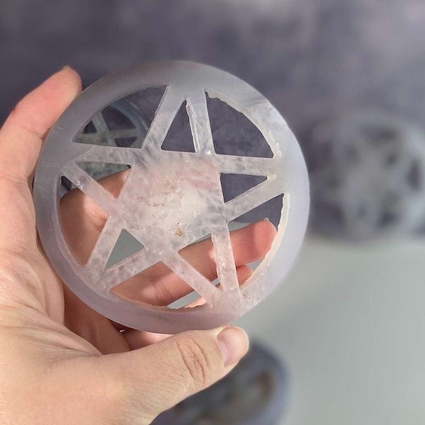 Druzy Agate Pentacle Witch Sparkly Crystal Carving 5 Point Star Pentagram vs Pentacle Witchy Pentagram Crystal Five Point Star Crystal Wicca